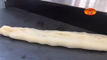 How To Make Turkish Sausage & Cheese Pide By Spinning Grillers 