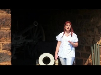 Gesing deur Nolene Aucamp en vervaardig deur Pentecost to Trumpet ministries Suid Afrika.