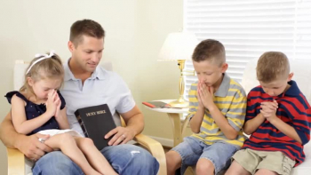 How to Pray for & With your Child (3 Minute Prayer for Children/Family) 