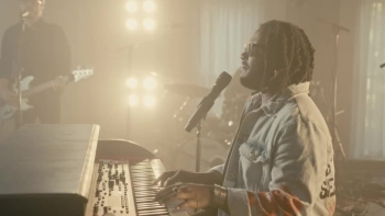 <p>Watch Blessing Offor perform "Believe".</p>
