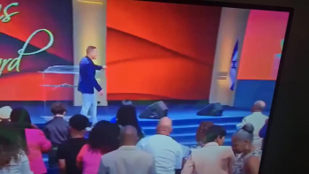 Pastor David Winston 8-20-23 🙌🏾 <br />Chains ⛓️ broken through prayer 🙏🏽<br />and 🙌🏾 praise! Praise 👏🏿 enforces VICTORY!!