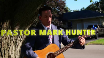 A short video showcasing the Christian series I'm producing. This features the pastor Mark Hunter, as he tells it like it is, and meets strange new friends along the way!!