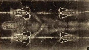 I read the scriptures
I listen to the preacher too
Keep the commandments
I study to show myself approved

I cast out devils
And I heal the sick in Jesus name!
Rest on the Sabbath day
Pray and fast and praise his Holy name!

Bridge:
But what good are all of these things? 
If our hearts are not filled with his love
He said that men would know we're his disciples
If we love each other like he loved us

Chorus:
I want to love just like Jesus
I want to love like my king
Teach me to love like Jesus 
I feel his love when I sing
Nobody loves me like Jesus
I give all glory to him
No one can forgive like Jesus
Only he could die for my sins

I keep the feast days
And I only eat what he has called clean
I give him thanks and praise 
Only he knows all the things that I've seen

Baptized by fire
and filled with his spirit inside
Lift him up higher
Die to myself for myself I deny