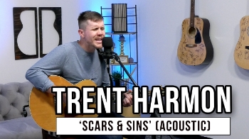 2016 American Idol winner Trent Harmon delivers a powerful acoustic performance of “Scars & Sins,” the title track from his album. Stripped back and intimate, this version highlights the raw emotion, honesty, and songwriting at the heart of the song.