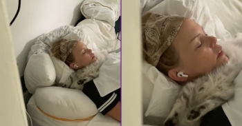 <p>After I fell asleep while listening to a meditation video, my brand new kitten, Tilki, crawled up and fell asleep across my neck and was stretching upside down while we both snoozed. Credit: Tiggersslave</p><p><br></p>