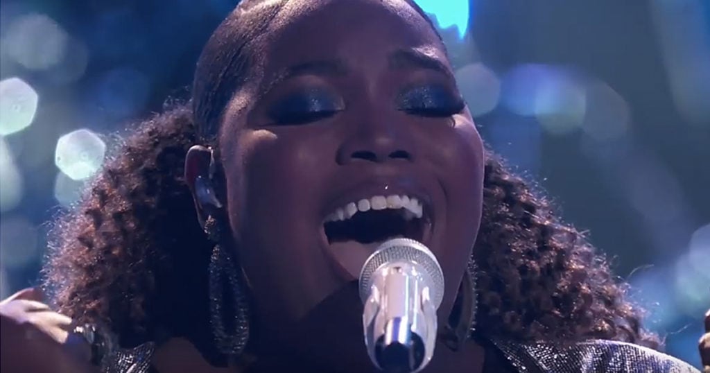 Kymberli Joye Performed 'Oceans (Where Feet May Fail)' On The Voice