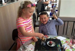 godupdates 5-year-old saves birthday money for first date 6