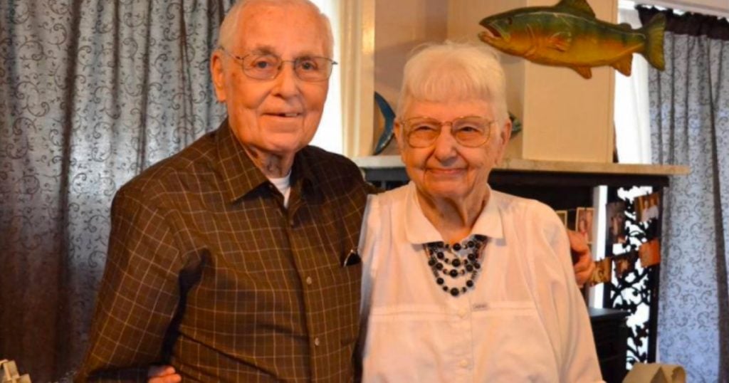 godupdates elderly couple died holding hands after 62 years of marriage 3