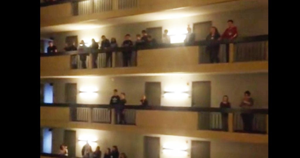 Kentucky State Choir Sings The National Anthem On Every Floor Of Hotel