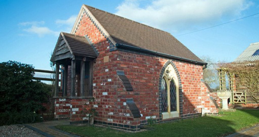 godupdates husband surprises wife with backyard chapel 1