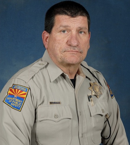 godupdates motorist stopped a man savagely beating an Arizona Trooper 1