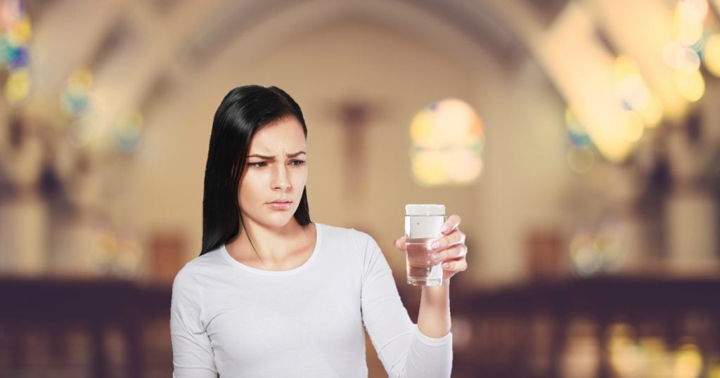 modern day parables pastor uses glass of water to teach lesson to complaining woman