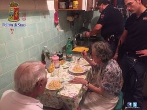 godupdates police fix meal for lonely elderly couple 3