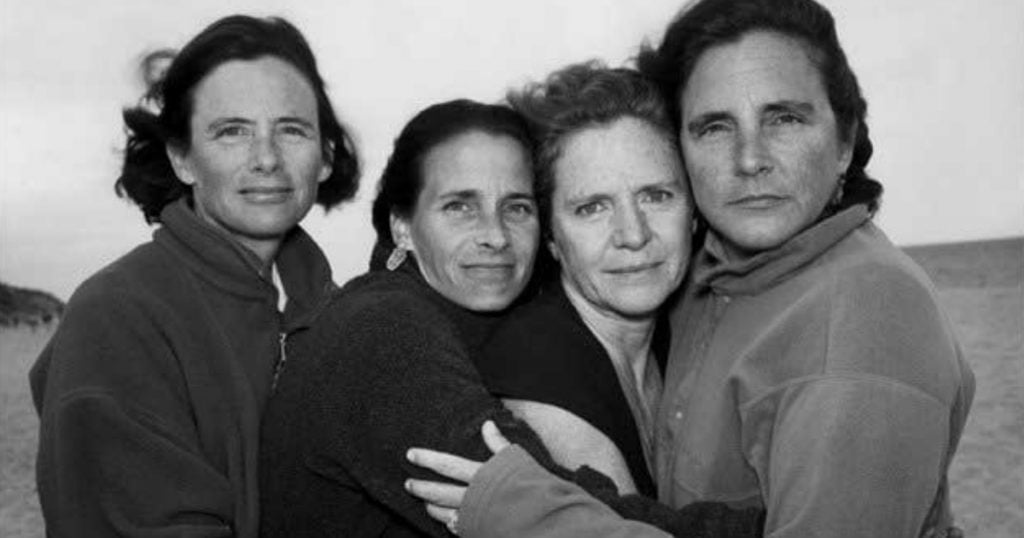 godupdates same photo of 4 sisters for 43 years 26