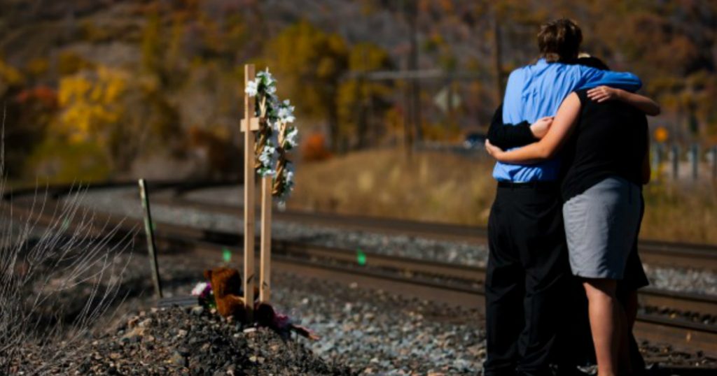 godupdates train track selfie tragedy 2