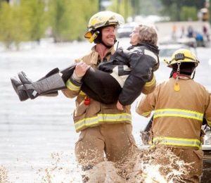 godupdates viral photo smiling firefighter 2