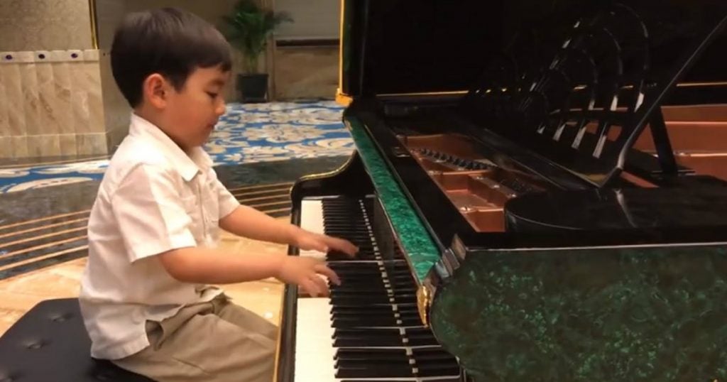 godupdates five-year-old pianist