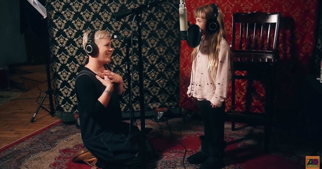 Pink Sings With Her Daughter 'A Million Dreams'