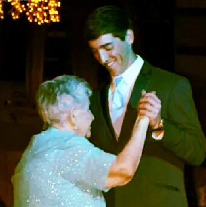 Delores and Austin dance at prom.
