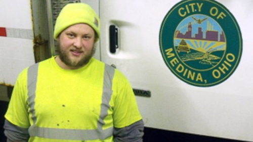 Sanitation Worker Returns Gift to Owner