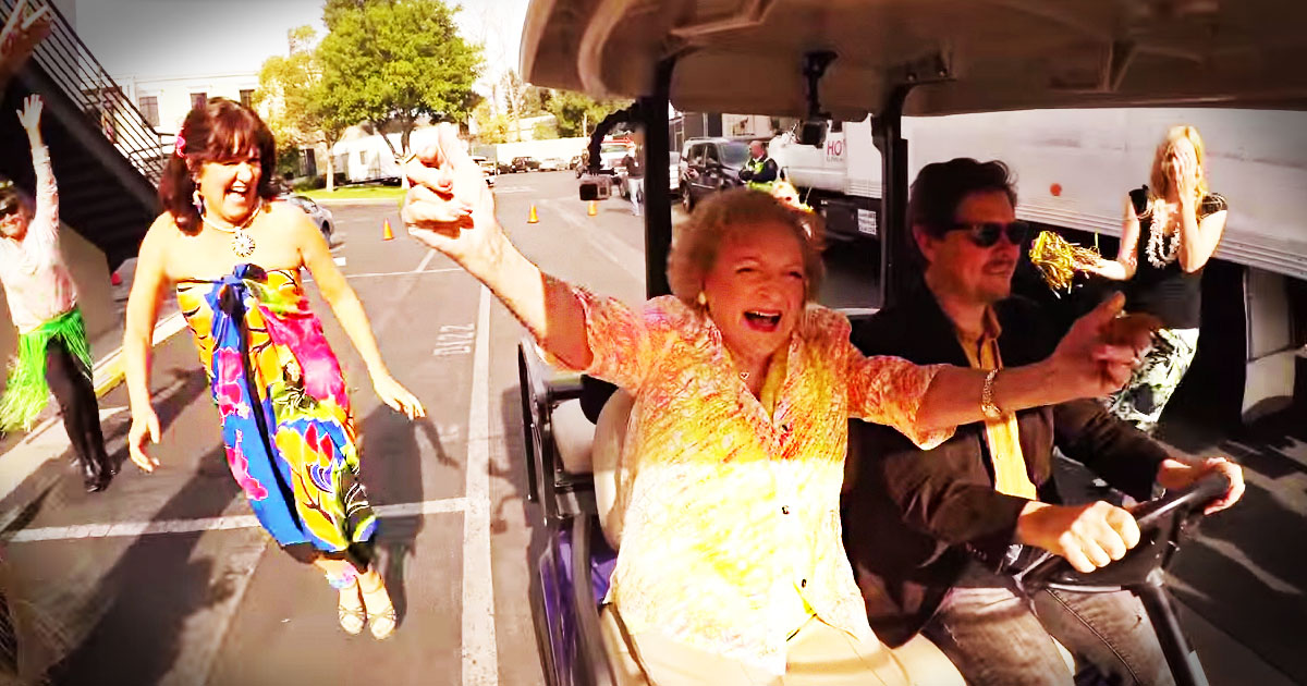 This Timeless Star Just Got An Amazing 93rd Birthday Surprise Her Joy At This Flash Mob Priceless 
