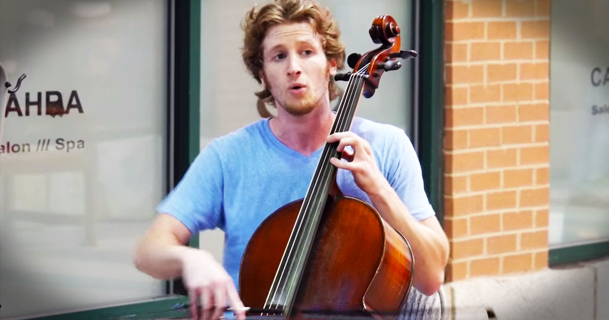 He to start playing. Aaron Gage. Laufey Singer with Cello.