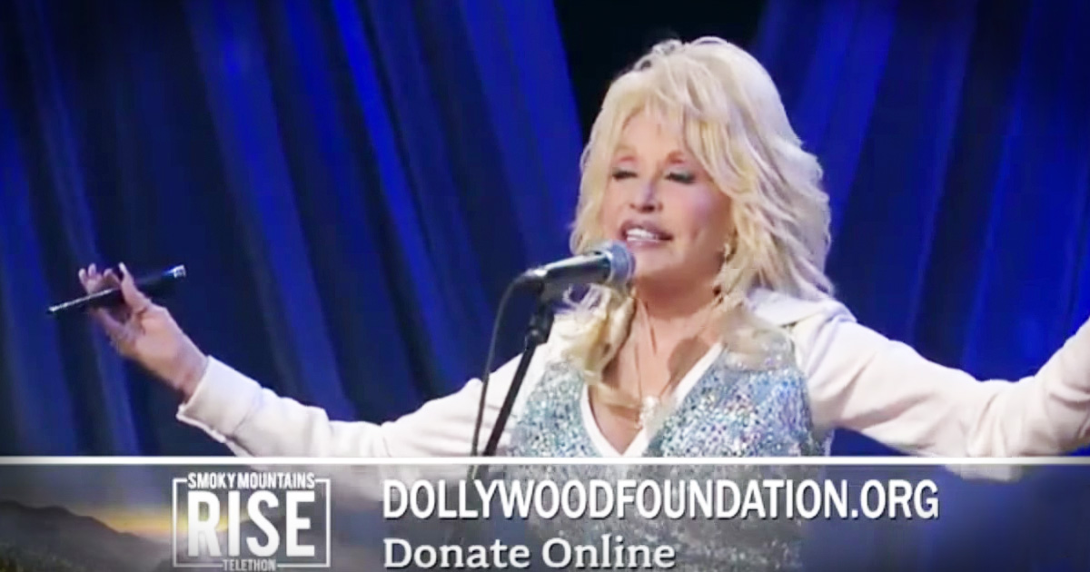 Emotional Dolly Parton Sings 'Smoky Mountain Memories' For Tennessee ...