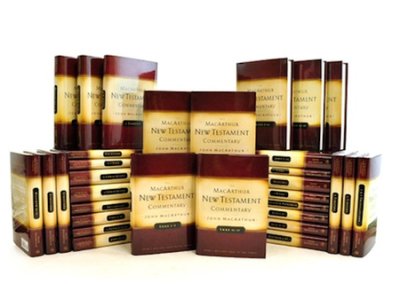 The MacArthur New Testament Complete 33-Volume Commentary Set Plus Index